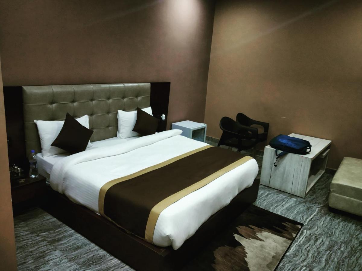 Hotel Hirapanna Bareilly Luaran gambar